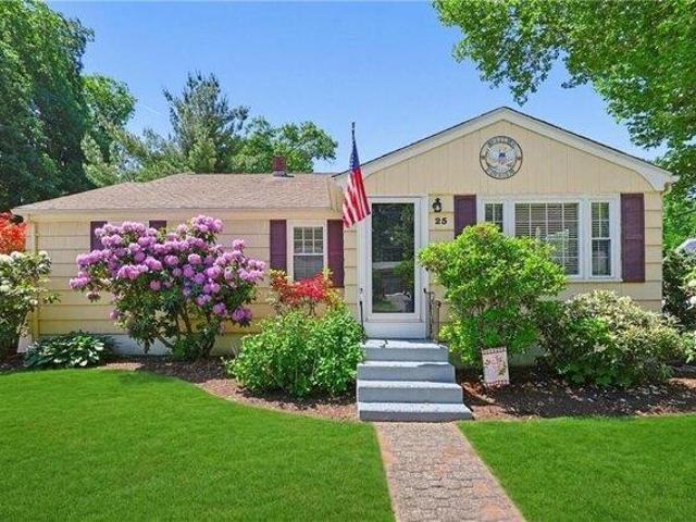 4 bedroom, Cumberland RI 02864 105515574