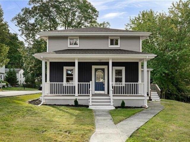 4 bedroom, Cumberland RI 02864 105532122