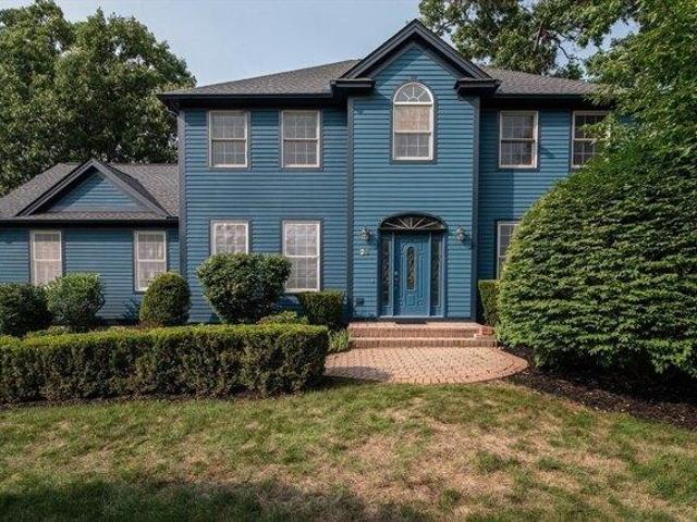 4 bedroom, Amherst MA 01002 104446153