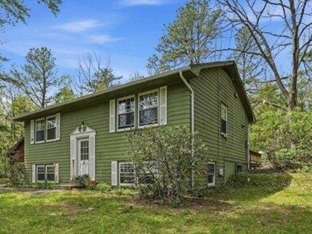 4 bedroom, Amherst MA 01002 105331024