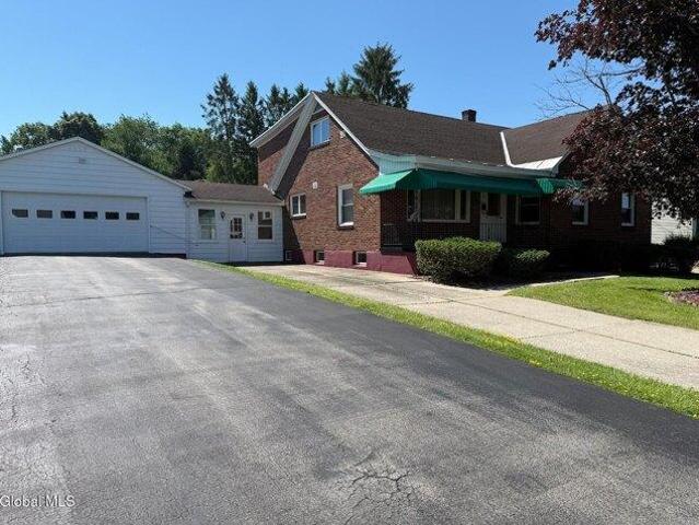 4 bedroom, Amsterdam NY 12010 105291957