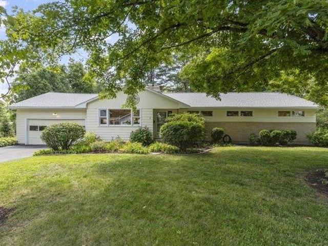 4 bedroom, Acton MA 01720 105277860