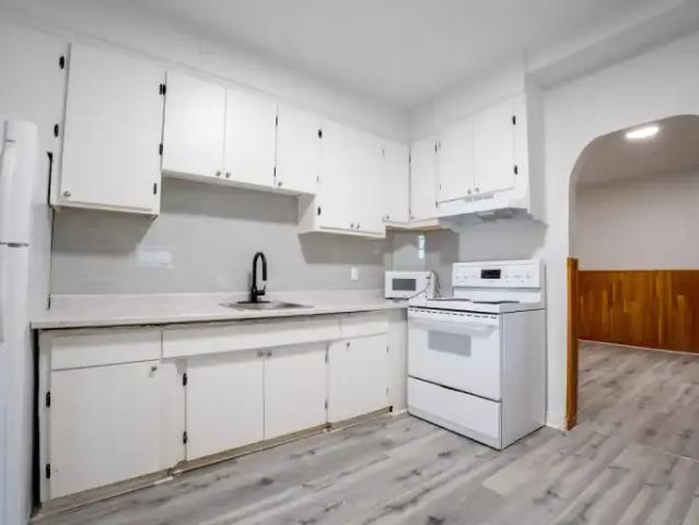 4 Bedroom Apartment Montreal QC 103739724