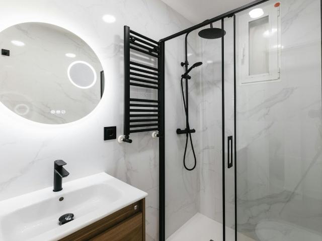4 Bedroom Apartment near Gran Vía, Madrid Amsterdam Apartments for Rent
