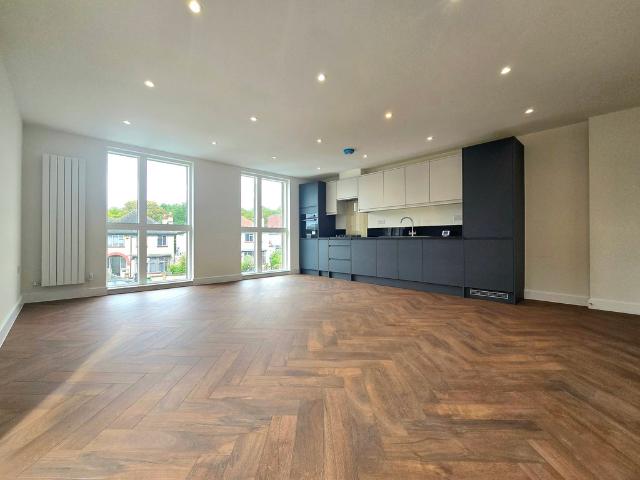 4 Bedroom Apartment, Norbury Avenue, London
