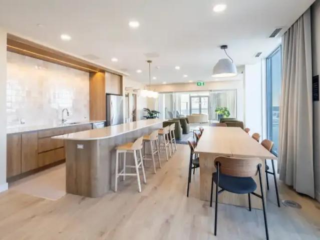4 Bedroom Apartment Ottawa ON LS102203817