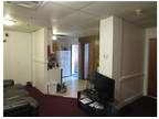 4 Bedroom Apartment on Court Street