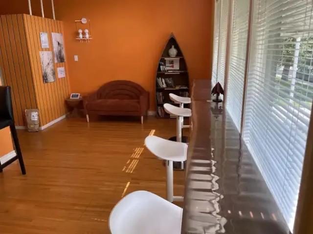 4 Bedroom Apartment Calgary AB 104433879