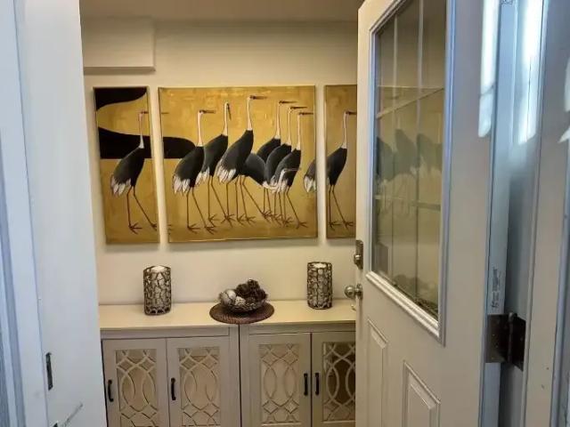 4 Bedroom Apartment Calgary AB 104598265