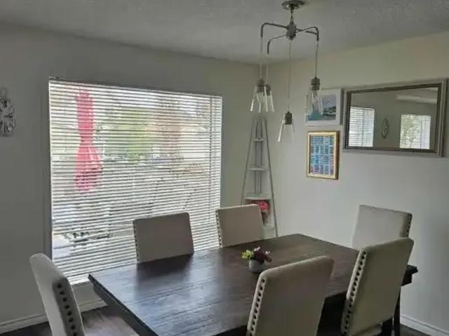 4 Bedroom Apartment Calgary AB 104638265