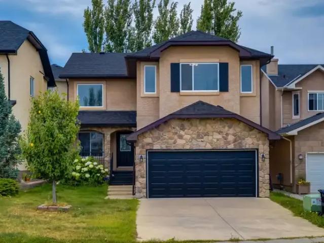 4 Bedroom Apartment Calgary AB 105198606