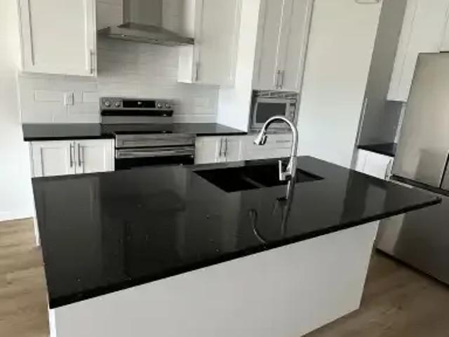 4 Bedroom Apartment Calgary AB 105554511