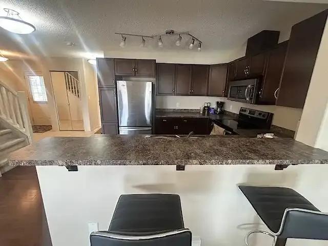 4 Bedroom Apartment Edmonton AB 104598165