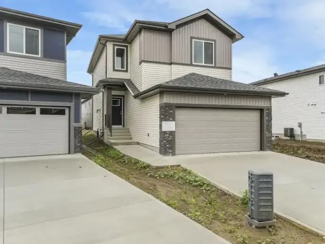 4 Bedroom Apartment Edmonton AB 105150784