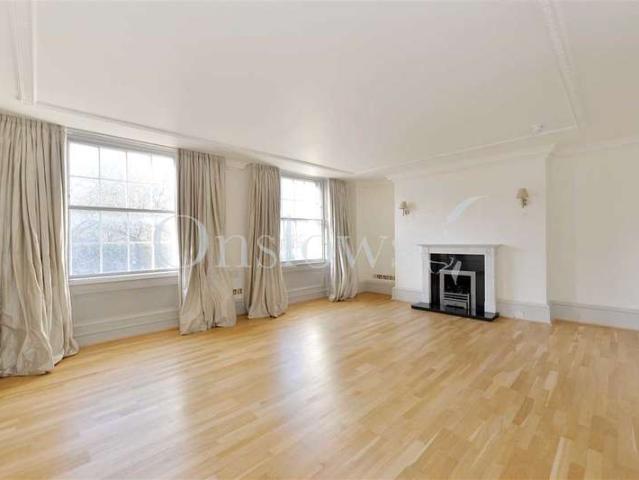 4 Bedroom Apartment Flat