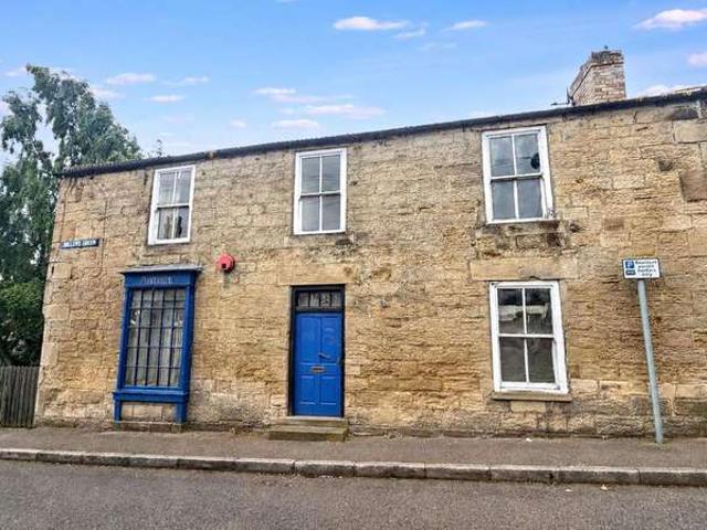 4 Bedroom Apartment Flat