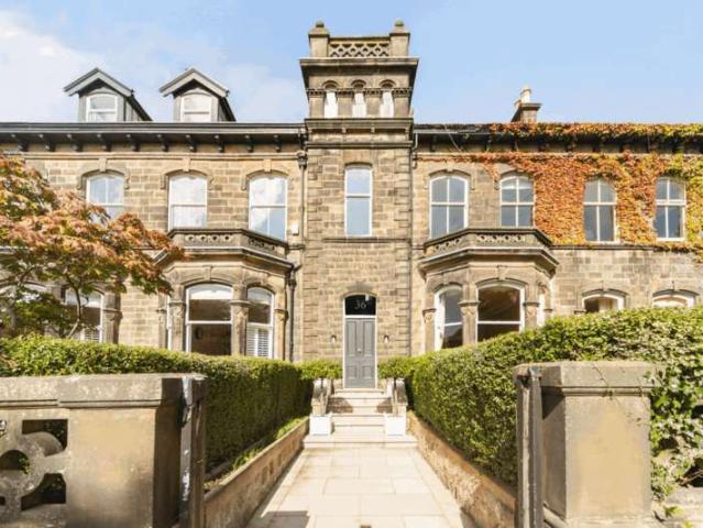4 Bedroom Apartment Flat