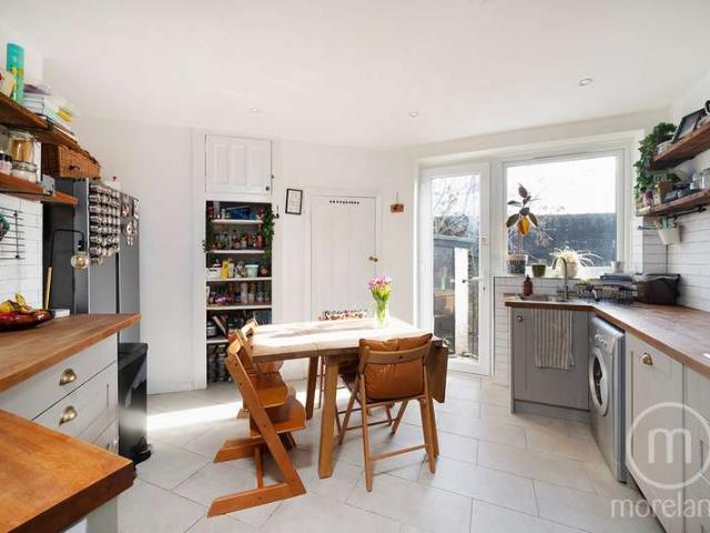 4 Bedroom Apartment Flat