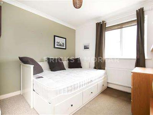 4 Bedroom Apartment Flat