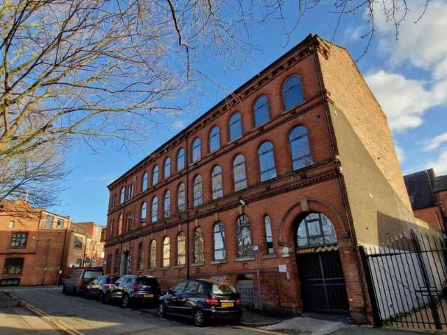 4 Bedroom Apartment Flat