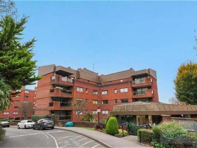 4 Bedroom Apartment Flat