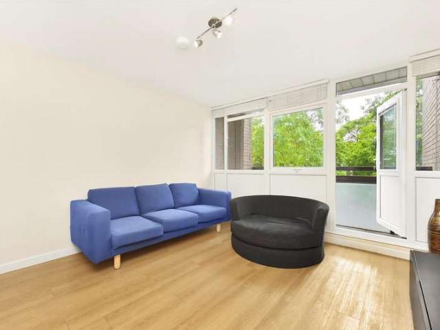 4 Bedroom Apartment Flat