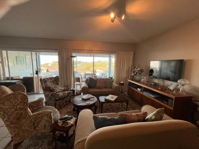 4 Bedroom Apartment / Flat For Sale in Ballito Central