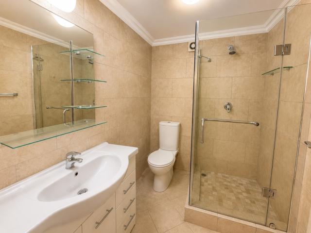 4 Bedroom Apartment / Flat For Sale in Bedford Park