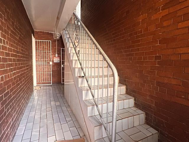4 Bedroom Apartment / Flat For Sale in Mayfair
