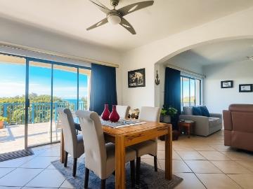 4 Bedroom Apartment / Flat For Sale in Uvongo Beach