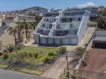4 Bedroom Apartment / Flat For Sale in Uvongo