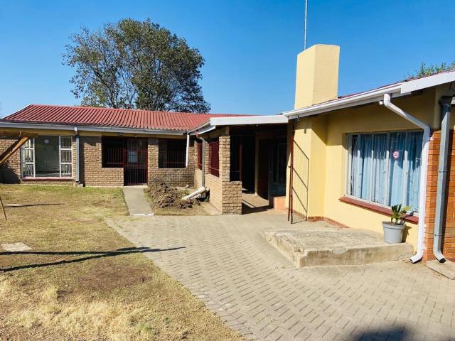 4 Bedroom Apartment / Flat to Rent in Amajuba Park