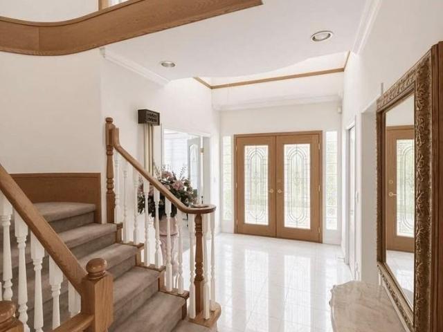 4 Bedroom Apartment for Rent at 5434 Columbia St, Vancouver, BC V5Y 3H3 Riley Park Little Mountain