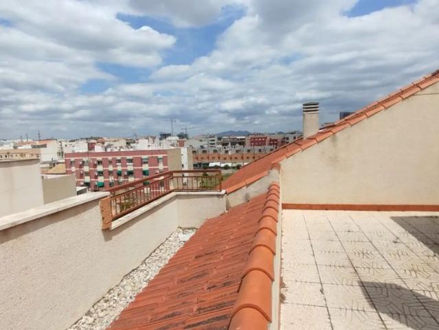 4 bedroom apartment for rent in Murcia, overnight guests allowed