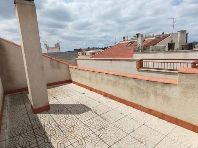 4 bedroom apartment for rent in Murcia, overnight guests allowed