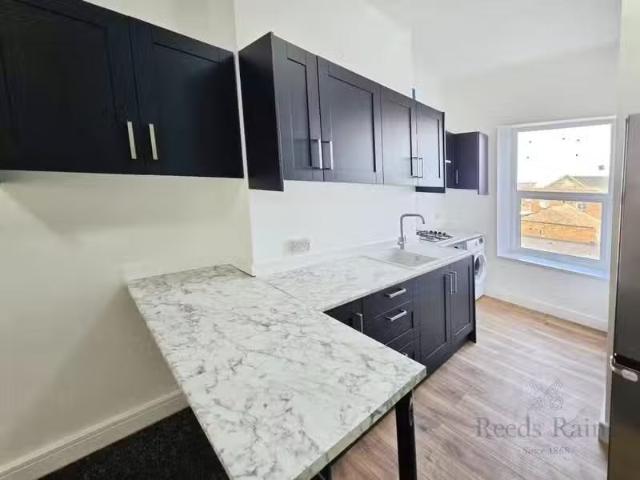 4 bedroom apartment for rent in Middle Street, Consett, Durham.