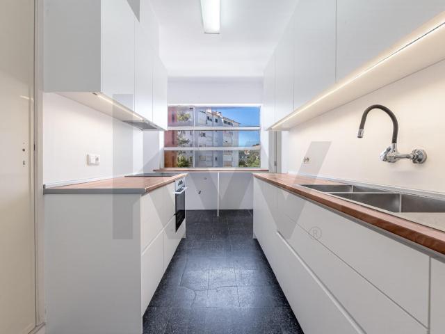 4 bedroom apartment for rent in Monte Estoril