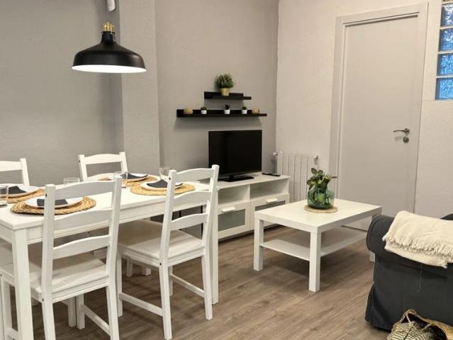 4 bedroom apartment for rent in Aluche, Madrid