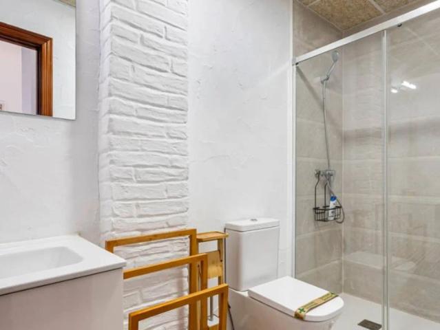 4 bedroom apartment for rent in Cabanyal Canyamelar, bills included