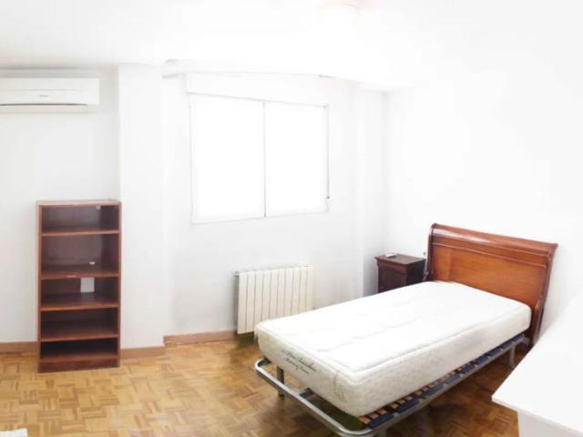 4 bedroom apartment for rent in Camino de Ronda