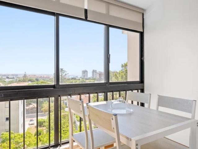 4 bedroom apartment for rent in Cascais, bills included