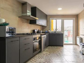 4 bedroom apartment for rent in El Carme, pets allowed