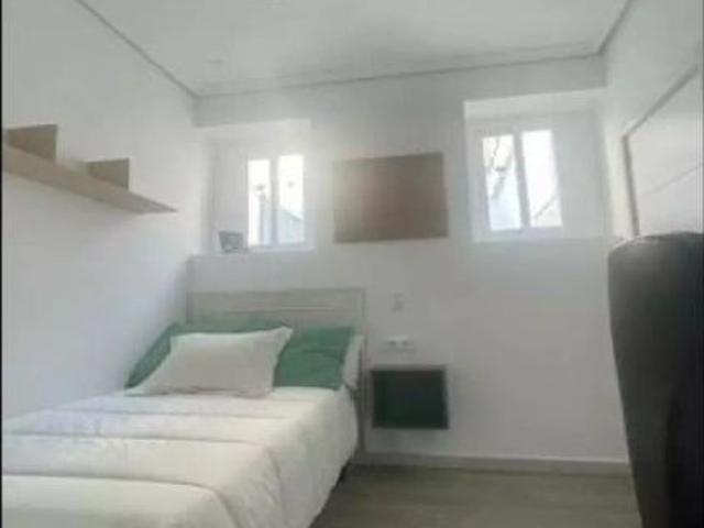 4 bedroom apartment for rent in Hospital de Mujeres, bills included