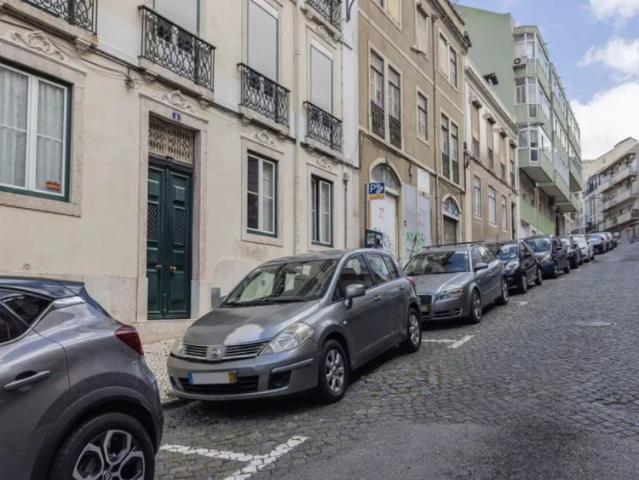 4 bedroom apartment for rent in Lisbon, all bills included