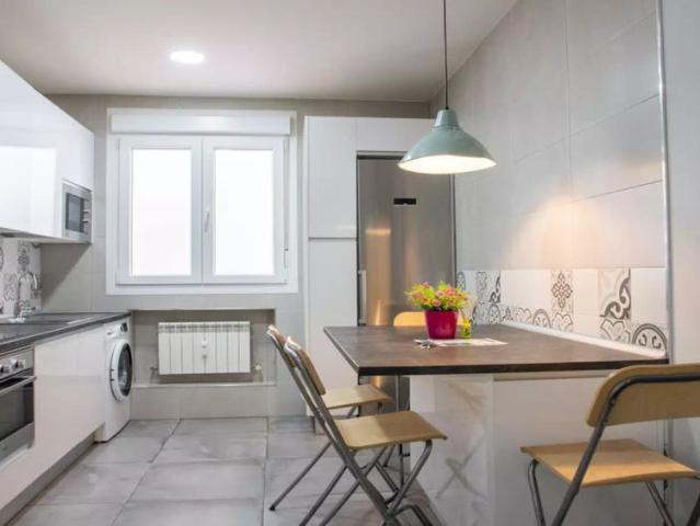 4 bedroom apartment for rent in Pacífico, bills included