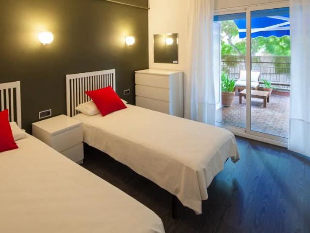 4 bedroom apartment for rent in Sitges, bills included