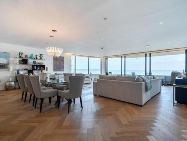4 bedroom apartment for sale in Banks Road, Sandbanks, BH13