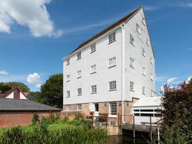 4 Bedroom Apartment For Sale In Canterbury, Kent