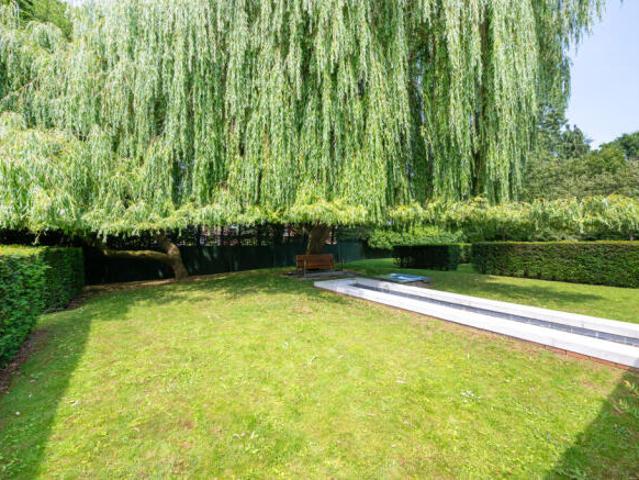 4 bedroom apartment for sale in The Bishops Avenue, London, N2