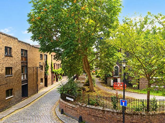 4 bedroom apartment for sale